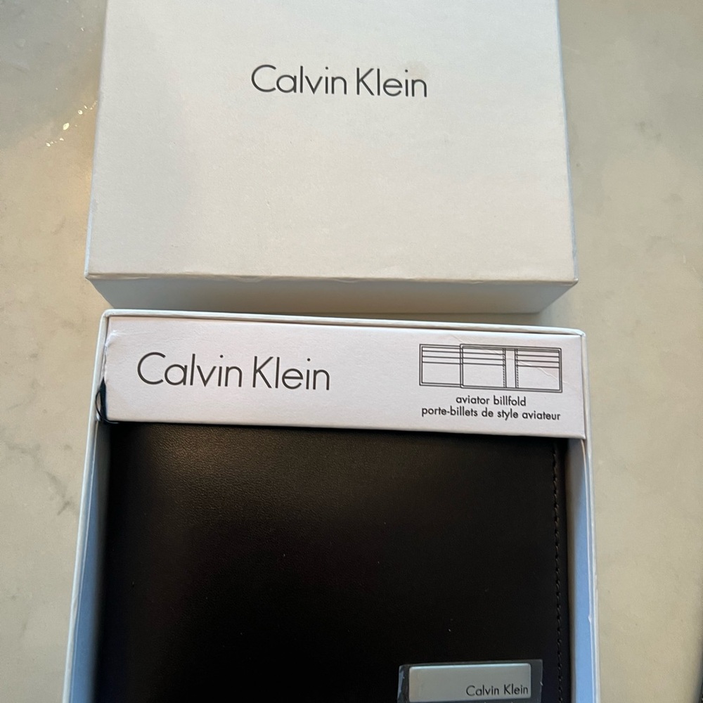 Calvin Klein men’s wallet brown brand new